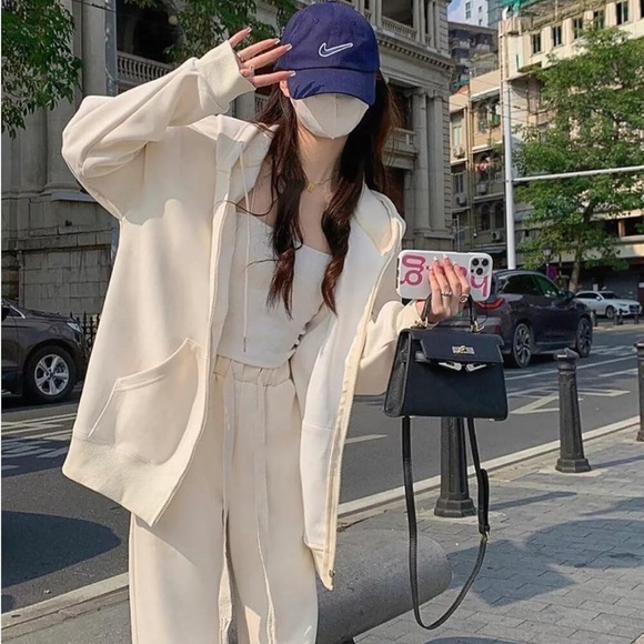 Women👱🏽‍♀️ Oversized Zip Up White Sweatshirt Hoodie Jacket Sz L - Picture 8 of 11